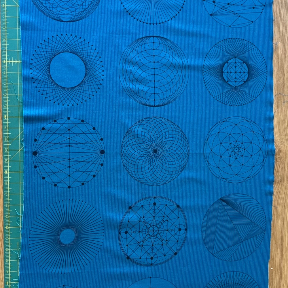 Quilting cotton - vibrant panels from Quantum by Guicy Guice - Picture 5 of 5